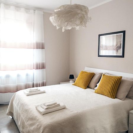 Casa Alice Lucca Centro Apartman Kültér fotó